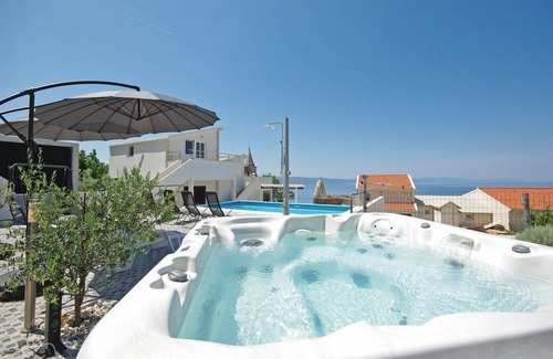 Podgora Villa | 350 m² Villa ∙ 6 bedrooms ∙ 12 guests