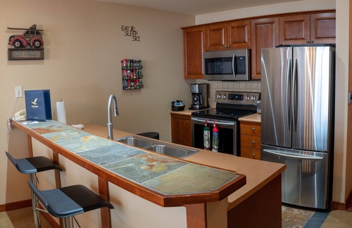 Salt Lake Mountain Resorts Condo | 3505 - One Bedroom + Den Standard Powderhorn Lodge by RedAwning