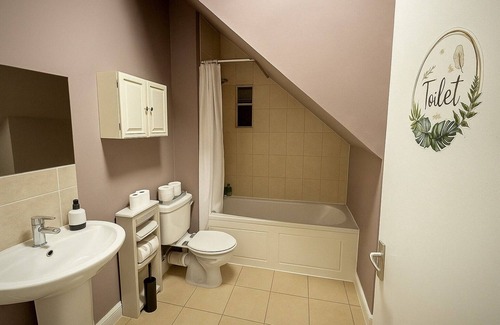 Harringay House | 356 Manor House Central London Room 1