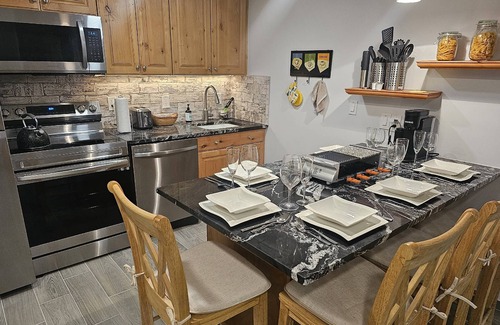 North Park City Condo | * 36-Hour Flash Sale* Epic Powder Alert – Book Now!