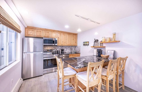 North Park City Condo | * 36-Hour Flash Sale* Epic Powder Alert – Book Now!