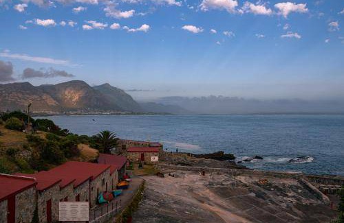 Hermanus City-Centre Apartment | 36 m² Apartment ∙ 1 bedroom ∙ 2 guests