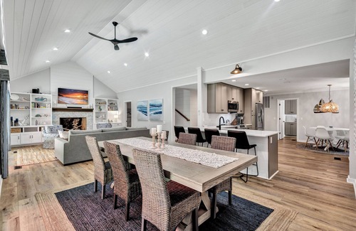 Sea Pines House | 36 Wisteria @ Sea Pines | Private Pool | Bunk Room | Screened in Porch