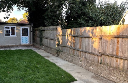 Heathrow Villages House | 360 UB3 Saunton Ave 93 - Saunton 3 Bedroom and 1 Bathroom House
