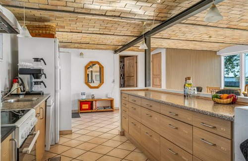 Fur House | 365 m² House ∙ 8 bedrooms ∙ 18 guests