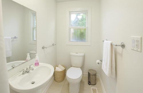 Richmond Hill Villa | 37 percent OFF Luxury 5BR Getaway Renovated Top Location
