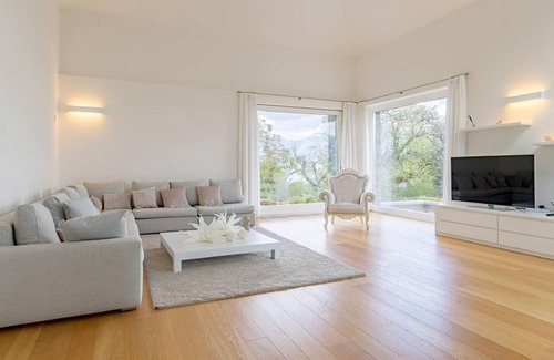 Tremezzo Villa | 370 m² Villa ∙ 6 bedrooms ∙ 12 guests