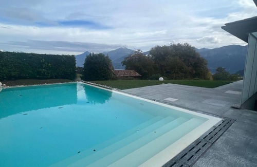 Tremezzo Villa | 370 m² Villa ∙ 6 bedrooms ∙ 12 guests