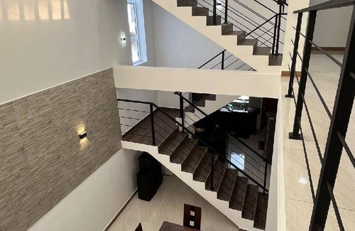 Moratuwa House | 375 m² House ∙ 5 bedrooms ∙ 10 guests
