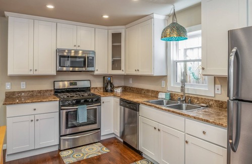 Pacific Grove House | 3788 Seagull's Nest ~ Walk to Downtown & Beach, Views of the Bay & Sea Life!