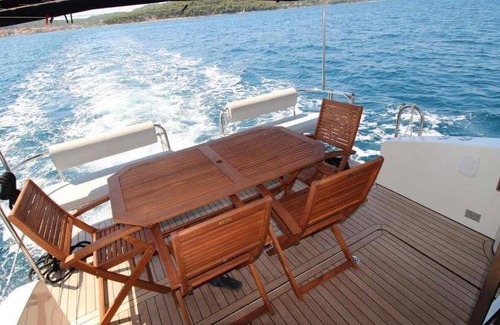 Mangalia Boat Rental | 38 m² Houseboat ∙ 1 bedroom ∙ 6 guests