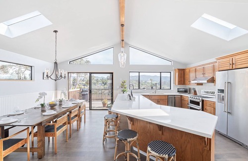 Del Rey Oaks House | 3849 La Vista Portola - Spacious, Mountain Views