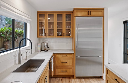 Northeast Carmel House | 3883 Kiwi's Cottage - Immaculate, Prime Location