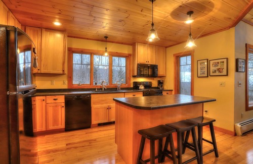 Rangeley House | 39 Adams Wulff - Large and spacious home with a hot tub!