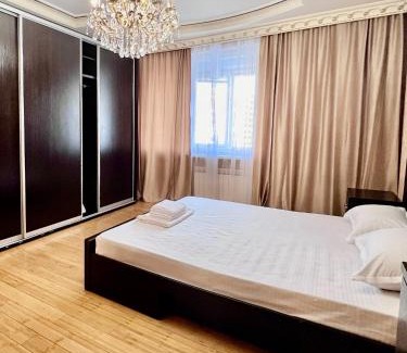 Nur-Sultan Apartment | 390 Теплые и уютные апартаменты с прекрасным видом на Байтерек с 2 большими кроватями с 2 санузлами