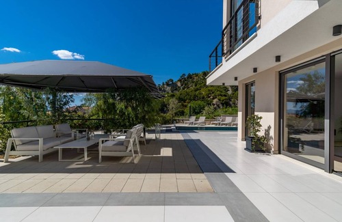Podstrana Villa | 390 m² Villa ∙ 4 bedrooms ∙ 8 guests
