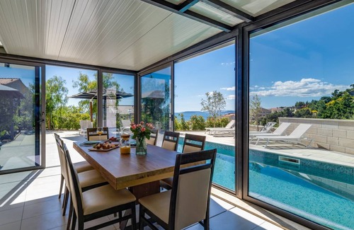 Podstrana Villa | 390 m² Villa ∙ 4 bedrooms ∙ 8 guests