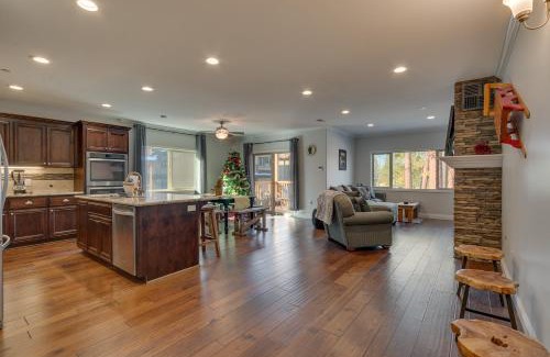 South Lake Tahoe Apartment | 3987 - Upscale Townhouse Walk to Heavenly, Casino and Beach