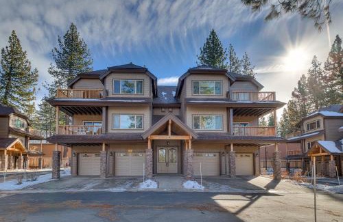 South Lake Tahoe Apartment | 3987 - Upscale Townhouse Walk to Heavenly, Casino and Beach