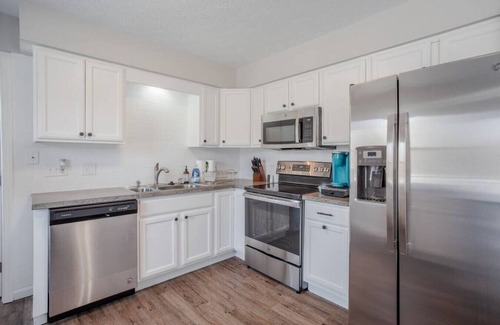 Loveland House | 3B Ranch Big Backyard for Families & by Trails