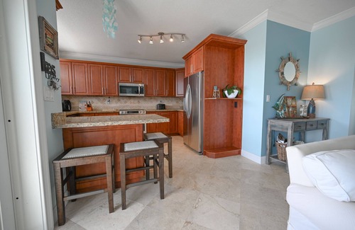 Twin Lakes House | 3Bd 3 baths 75 dock. Bay & Ocean access, Walking distance to John Penney camp