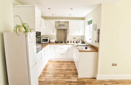 Barnetby House | 3BD Gem in the Heart of Barnetby Le Wold