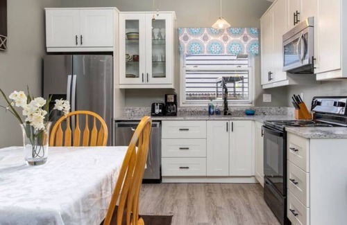 Ken Caryl House | 3BD2BA Littleton Bi-Level Home Near Everything!