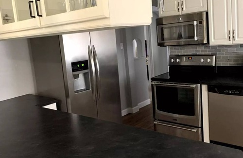 Spanish Lake House | 3Bed/2Bath perfect for families, couples or groups!