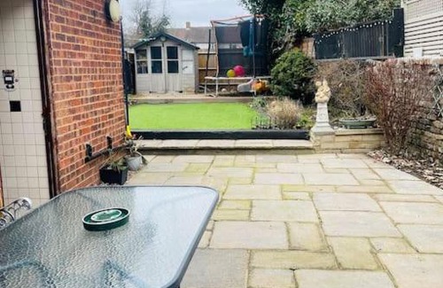 Waltham Cross House | 3bedroom beautiful cottage