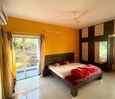 Mangalore Apartment | 3BHK Luxurious Apartment (AC/TV/Kitchen)