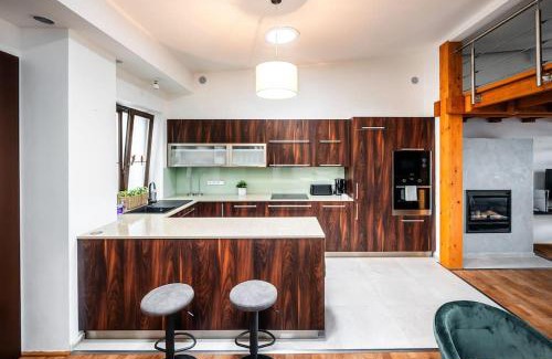 Hradec Kralove Apartment | 3BR 2,5Bath Luxurious BIG Family Penthouse & VIEWS