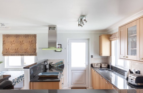 Salcombe House | 3BR Coastal escape in Salcombe Sleeps 6 nr Beaches