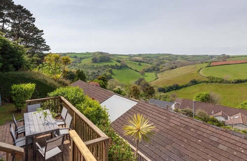 Salcombe House | 3BR Coastal escape in Salcombe Sleeps 6 nr Beaches