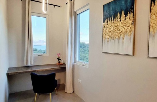 East End House | 3BR Luxury Escape/Near Beach/With Workspaces