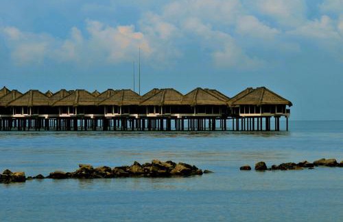 Sungai Pelek House | 3BR Retreat Homestay near to GoldCoast, Sepang by Verano