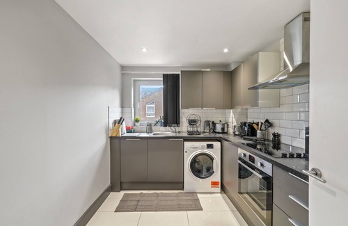 Island Gardens Apartment | 3BR-Sleeps8-CanaryWharf-CinemaBedroom