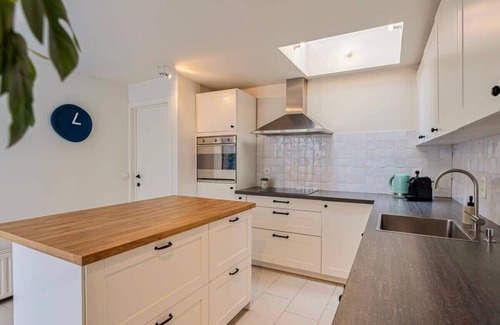 Sint-Andries House | 3BR Urban Haven in Antwerp