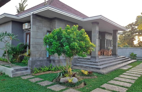 Beraban Villa | 3BR Villa, Tanah Lot - 2.9Km From Tanah Lot Temple! , HUGE POOL!