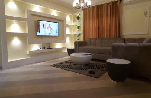 Oshodi-Isolo Apartment | 3JD Lavishly Furnished 3-Bed Apartment