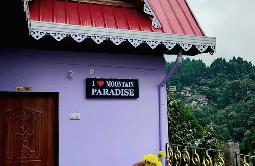Darjeeling House | 3min walk from batasia ecopark were you can adopt the pace of nature betten cit