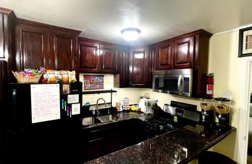 Biggs Field Bed & Breakfast | 3Mins.Airport/Fort Bliss-Pet Friendly-Washer/Dryer