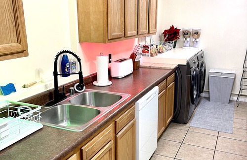 Biggs Field House | 3Mins.Fort Bliss/Airport-Pet Friendly-Amenities Overload