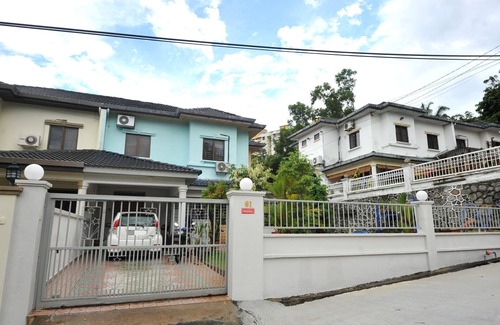Bayan Lepas House | 3R3B Semi-D Hillside landed nearby SPICE Arena & Airport.