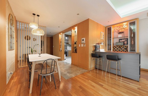 Jongno Apartment | 3room 2bath/Bukaksan, Gyeongbokgung View/Botanical Suite Seoul
