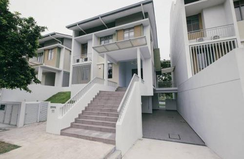 Putrajaya House | 3StoreyFamilyFriendly LakeVilla@Putrajaya@BathTub