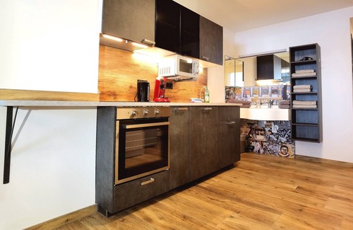Alpendorf Apartment | 4 - 5 Bed Studio Standard without Balcony