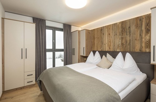 Alpendorf Apartment | 4 Bed Apartment Deluxe Panorama