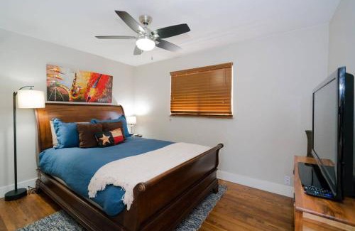 West Colfax House | 4-Bed Gem near Sloan's Lake