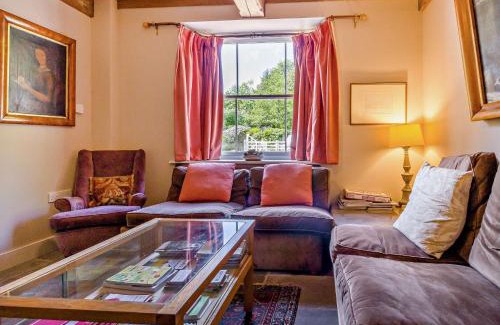 Westbrook Court House | 4 Bed in Hay-on-Wye Town BN116