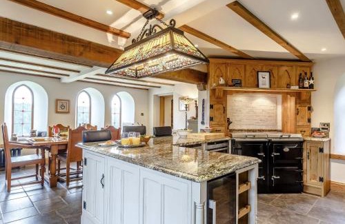 Latchley House | 4 Bed in Latchley 77480